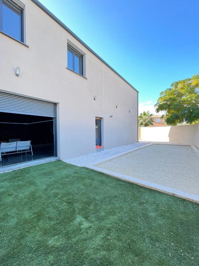 Villa 400M2 Piscine Interieure Tres Calme Agde Exterior photo