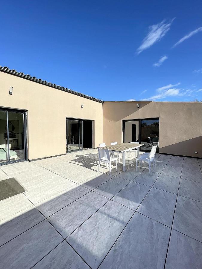 Villa 400M2 Piscine Interieure Tres Calme Agde Exterior photo