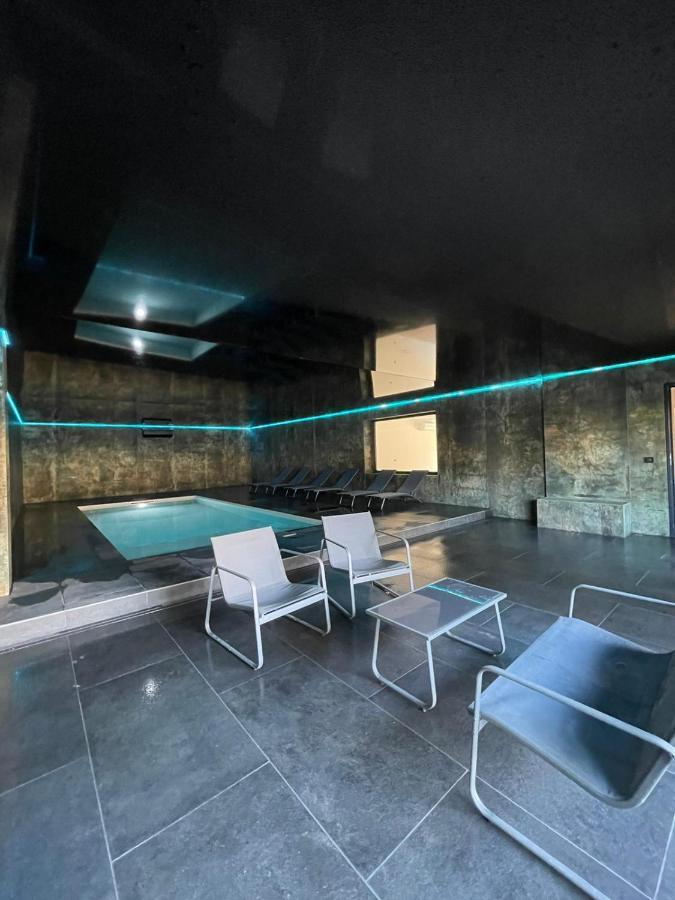 Villa 400M2 Piscine Interieure Tres Calme Agde Exterior photo